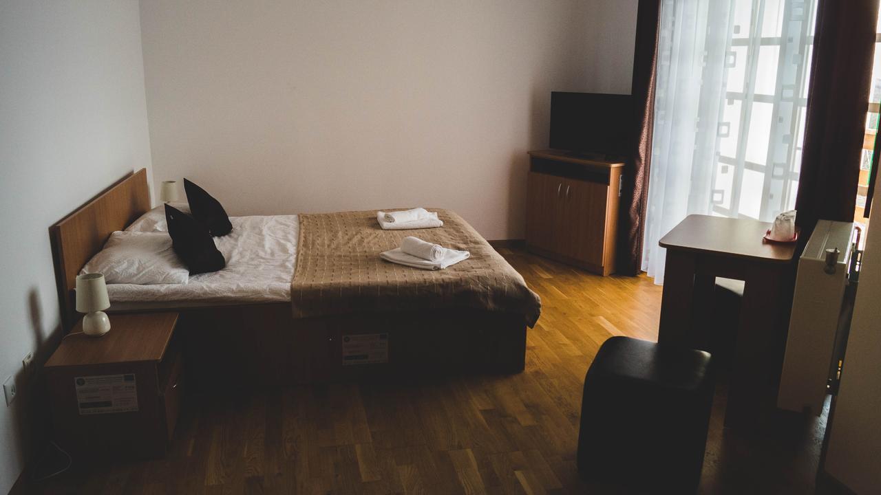 Pensiunea Codruta Carpinisu Экстерьер фото